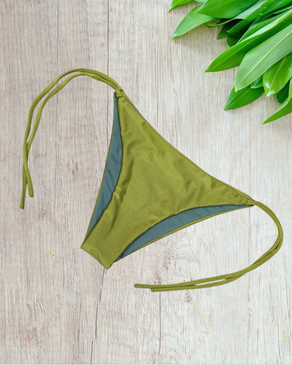 Bikini a Triangolo Verde Militare con Strass Argento - Taglia M/L - immagine 8