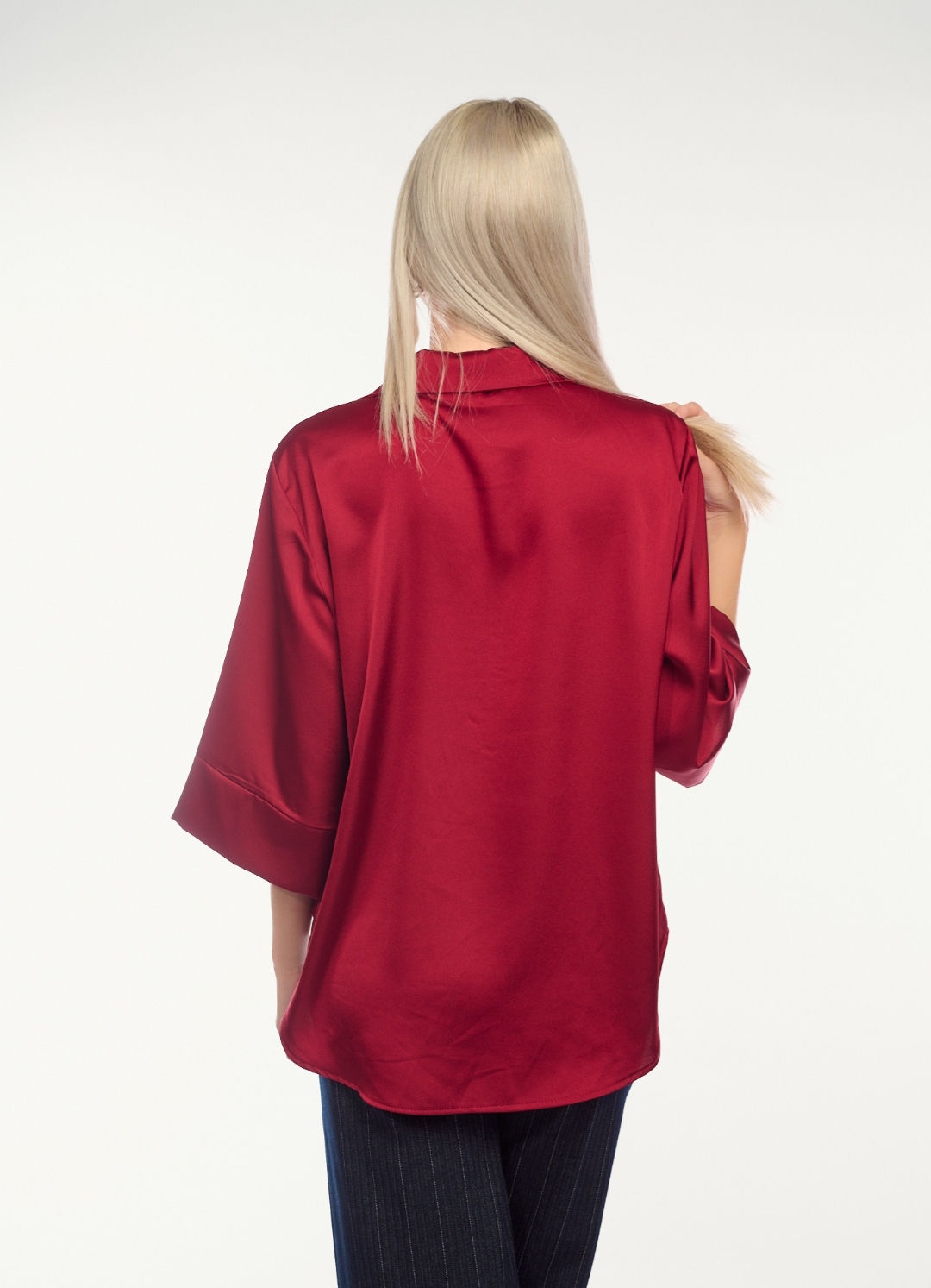 Blusa satinata donna colore bordeaux satinata con maniche a tre quarti - immagine 4