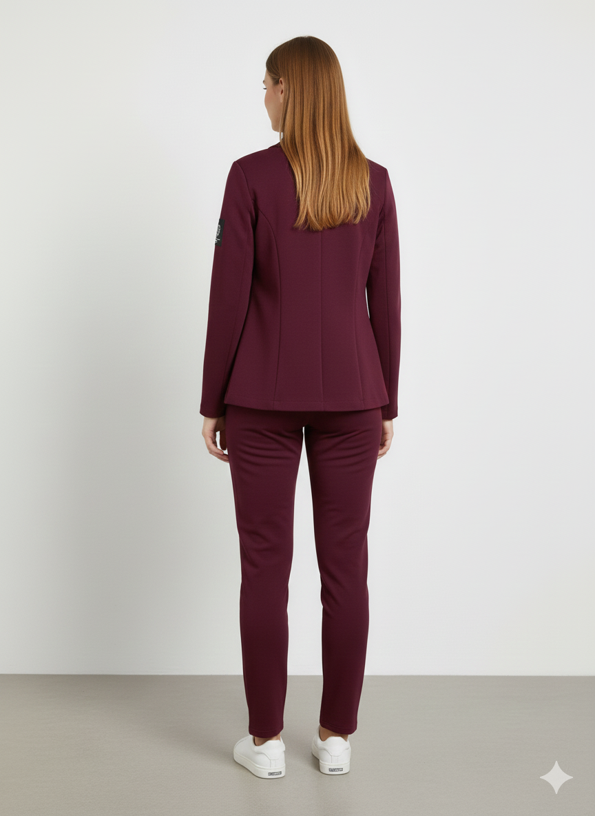 Tailleur donna modello Sporty-Chic in Tessuto Invernale – colore Bordeaux - immagine 3