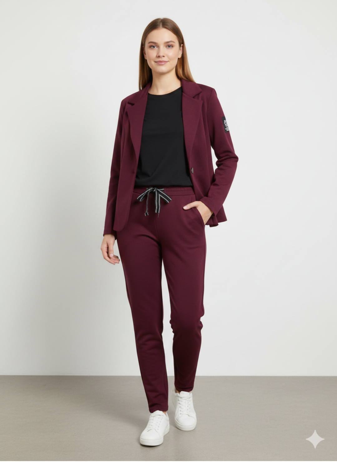Tailleur donna modello Sporty-Chic in Tessuto Invernale – colore Bordeaux
