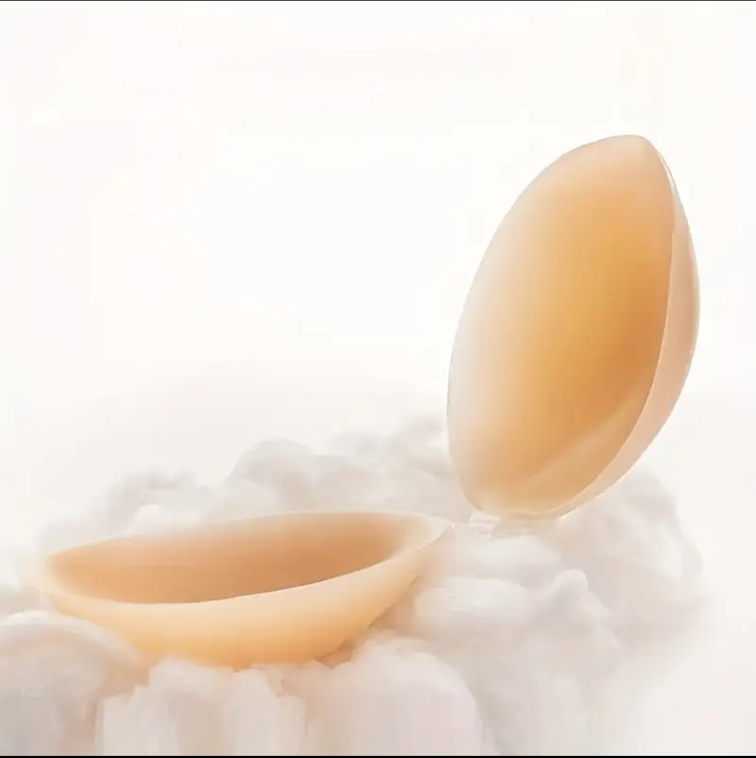 Coppe Adesive in Silicone: Sostegno Invisibile per Schiena e spalle Scoperte - immagine 3